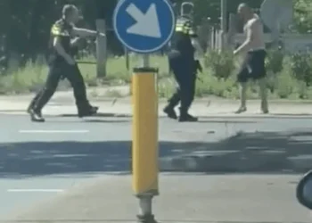 Man in Winterswijk is het niet eens met drie agenten