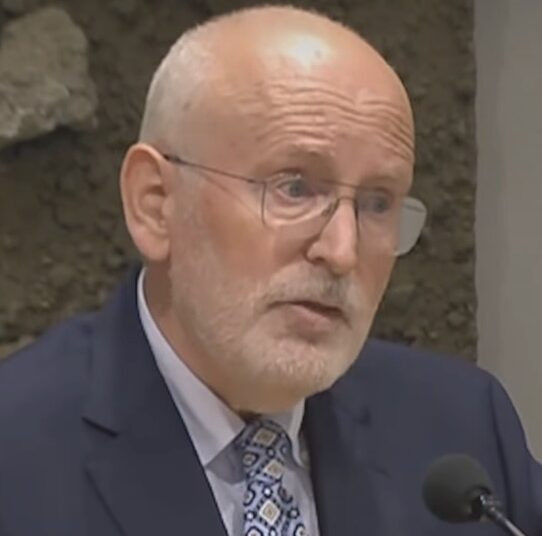 23% van de Nederlanders vindt Timmermans geschikt als premier