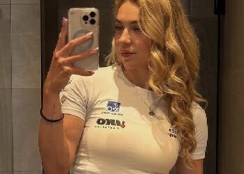 Oeps: Schaatster Joy Beune laat iets teveel zijn op Instagram-foto