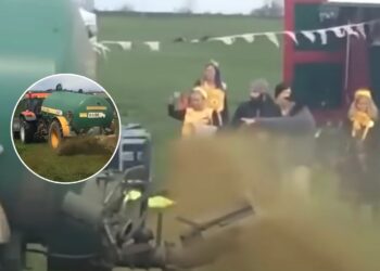 Boze boer neemt wraak op klimaatactivisten: hij spuit ze helemaal onder de poep