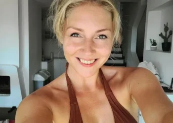 Zo ziet Jamie Kazan eruit in bikini – en daar heeft niemand spijt van