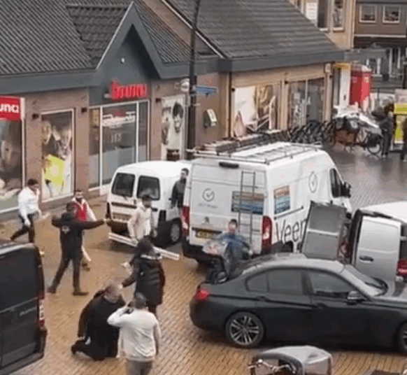 Ondertussen ergens in Voorthuizen waar het heel gezellig eruit ziet