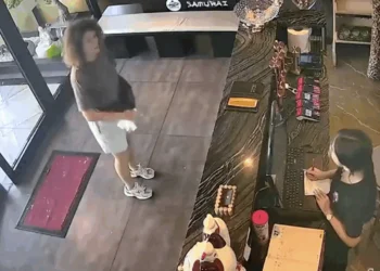 Vrouw bij All You can Eat in Eindhoven is woest en komt verhaal halen.