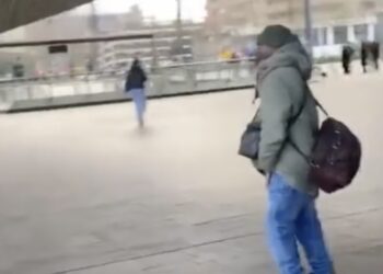 Sommige gasten maken van Rotterdam Centraal een openbaar toilet