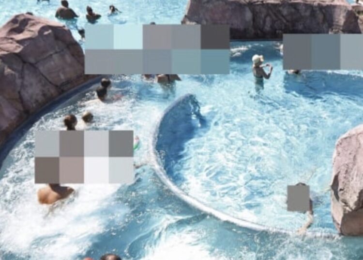 Negen meisjes lastiggevallen in Duits zwembad