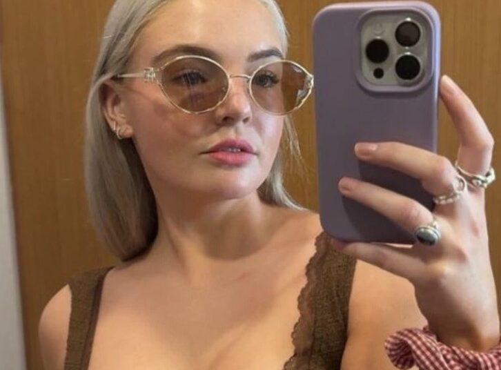 Wie met Maddy afspreekt, moet beginnen met een betaling van 100 euro.