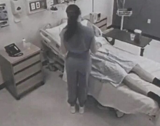 Deze patiënt krijgt wel een hele speciale behandeling van de verpleegster