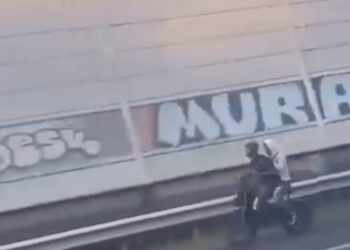 VIDEO: Fatbike-gekte slaat door – twee gasten op snelweg betrapt