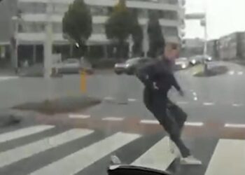 Rood licht negeren in Den Haag: voetganger of bestuurder fout?