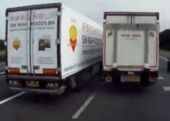 Vrachtwagens veranderen snelweg in racebaan