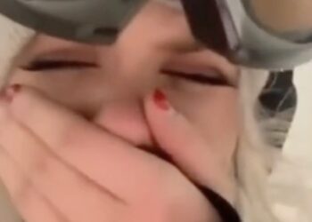 Ski-meisje belandt op verkeerde wc en schrikt zich kapot