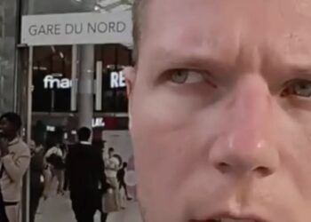 Mercedes-bestuurder slaat door tegen MBO-scholieren