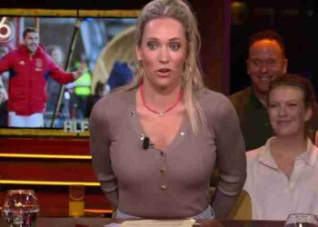 Hélène Hendriks brengt haar volgers in verlegenheid met bikinifoto’s: “Hopelijk belanden deze niet bij de redactie van VI!”