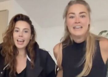 Geraldine Kemper en Gwen van Poorten weten wel op welke manier ze kijkers moeten krijgen