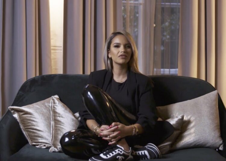 Monica Geuze laat weer zien waarom ze de koningin van Insta is