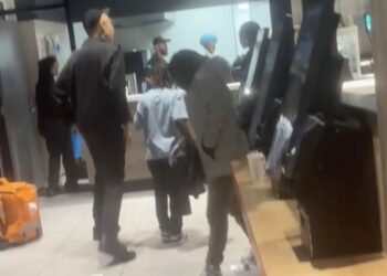 Tok tok tokkies maken ruzie in de KFC Nijmegen – gratis portie kip en chaos