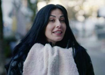 Antine uit Winter Vol Liefde plaatst gewaagde video in doorschijnend pakje en wij vinden dat best prima