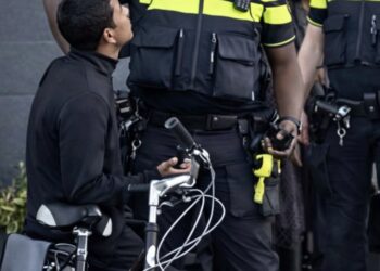 Gezag op straat staat onder druk