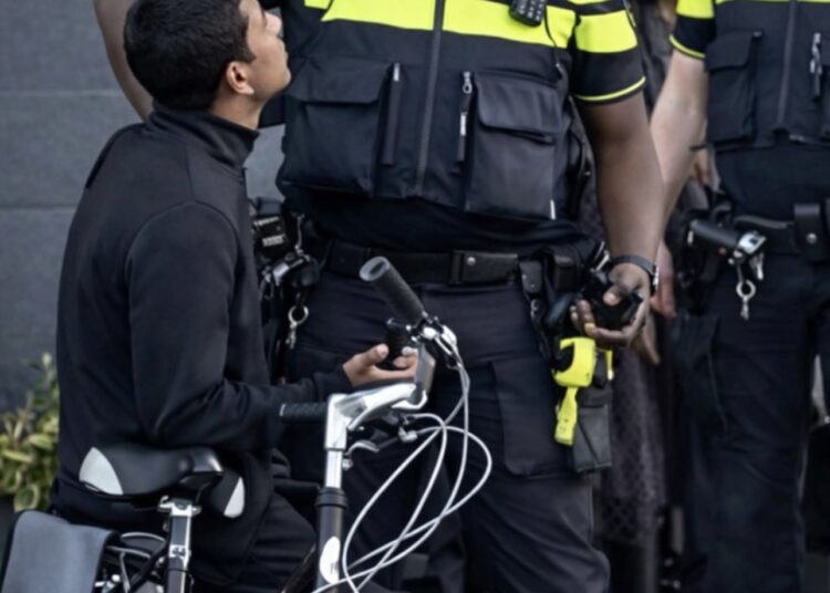 Gezag op straat staat onder druk