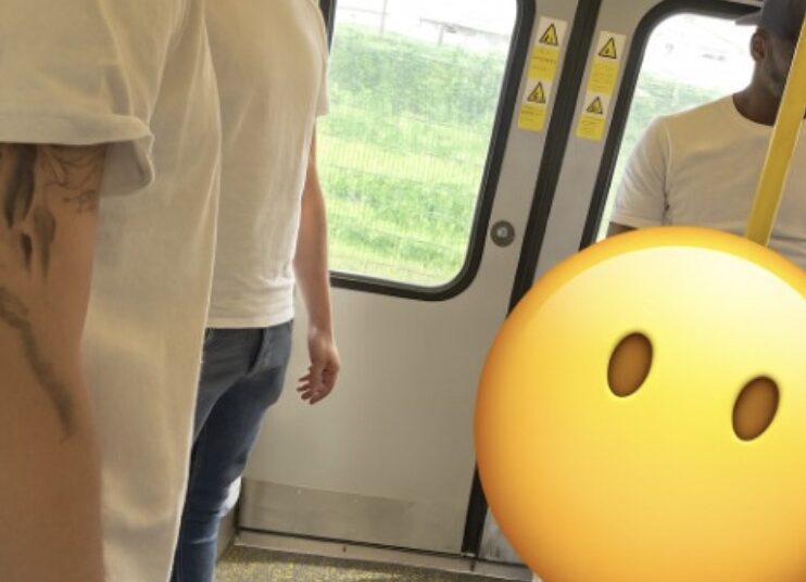 Gast denkt andere trein passagiers lastig te vallen. Gelukkig zijn er gasten die hem een lesje leren