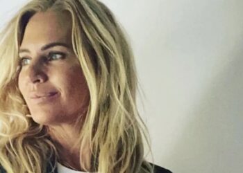 Ellemieke Vermolen laat haar lijf zien aan het zwembad en internet kijkt ademloos mee