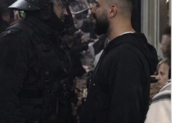 Duitse politie is niet bang voor kansparels die de boel verstieren en laat zien wie de sterkste zijn