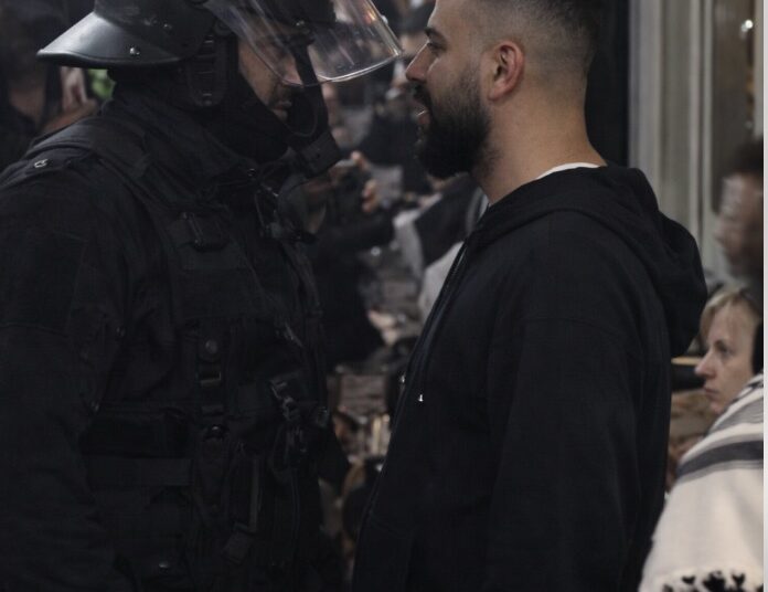 Duitse politie is niet bang voor kansparels die de boel verstieren en laat zien wie de sterkste zijn