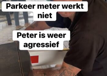Peter is helemaal klaar met slagboom en maakt er korte metten mee