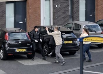 Rustige wijk ineens decor van chaos