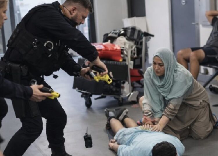 Politie agent op non actief na actie op gezin