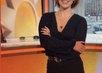 Presentatrice Viviënne van den Assem ligt met dit weer heerlijk in de tuin