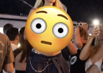 Ondertussen op een feestje waar het dak eraf ging dankzij deze blondine