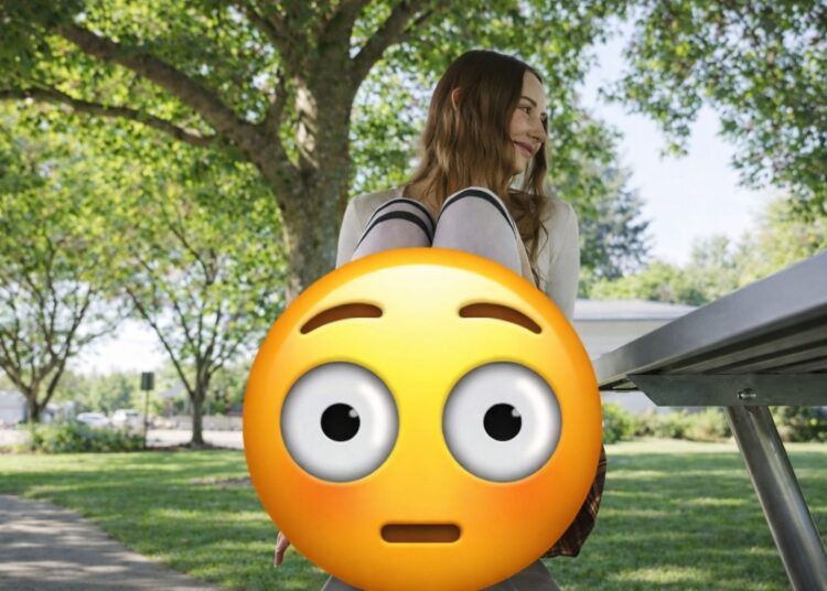 Vrouw op bankje zorgt voor onverwachte wending, had niemand zien aankomen!