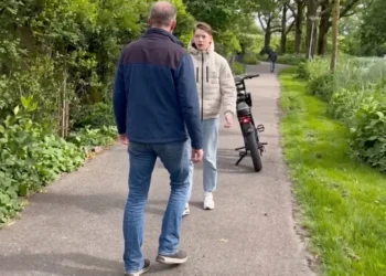 Woedende ouwe baas in Dordrecht gaat vol op de fatbike-rem