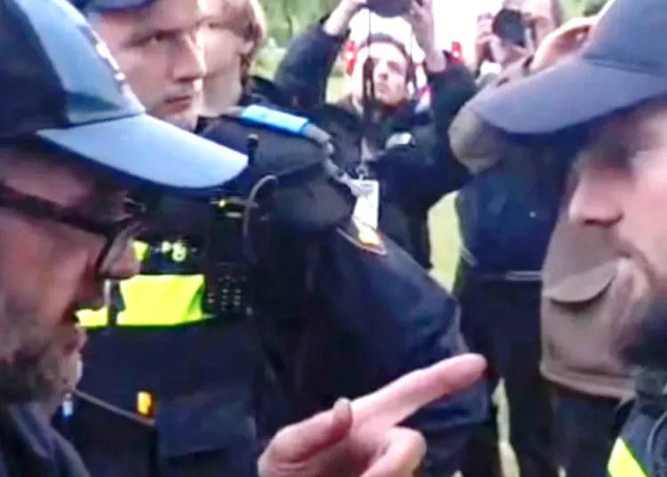 Held in Loosdrecht vertelt politie waar ze heen kunnen